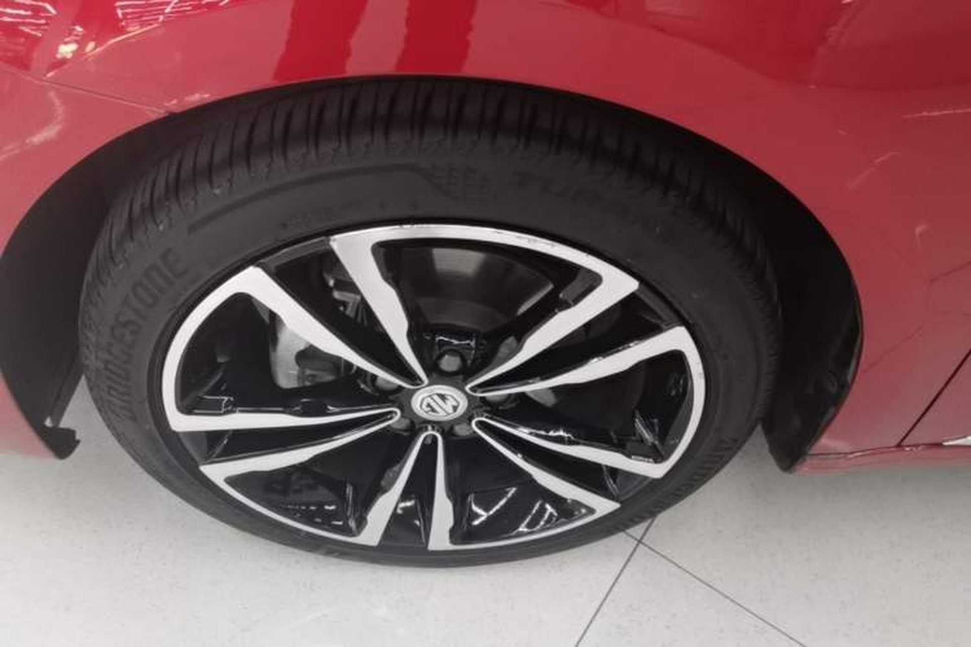 Used MG 6 2017 20T Automatic Trophy Prestige Internet Edition China V Standard Left Front Wheel Hub