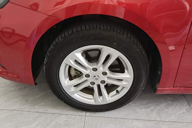 Used MG 6 2017 20T Automatic Elite Smart Connect Version China V Standard Left Front Wheel Hub