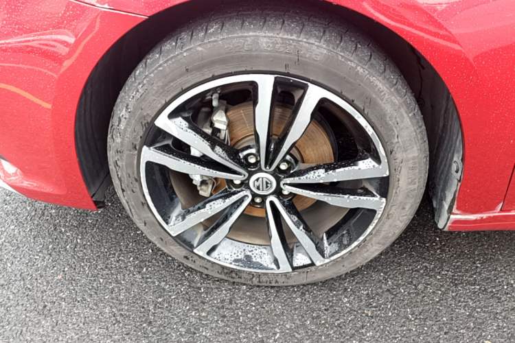 Used MG 6 2017 20T Automatic Trophy Super Sport Internet Edition China V Standard Left Front Wheel Hub