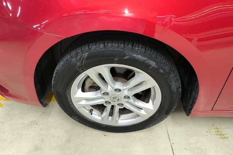 Used MG 6 2017 20T Automatic Elite Smart Connect Version China V Standard Left Front Wheel Hub
