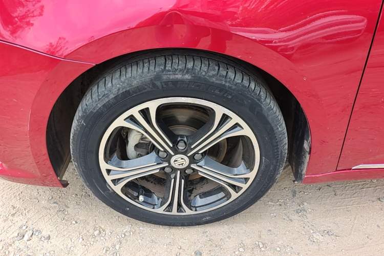 Used MG 6 2017 20T Automatic Luxury Smart Connect Version China V Standard Left Front Wheel Hub