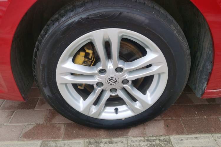 Used MG 6 2017 20T Automatic Elite Smart Connect Version China V Standard Left Front Wheel Hub