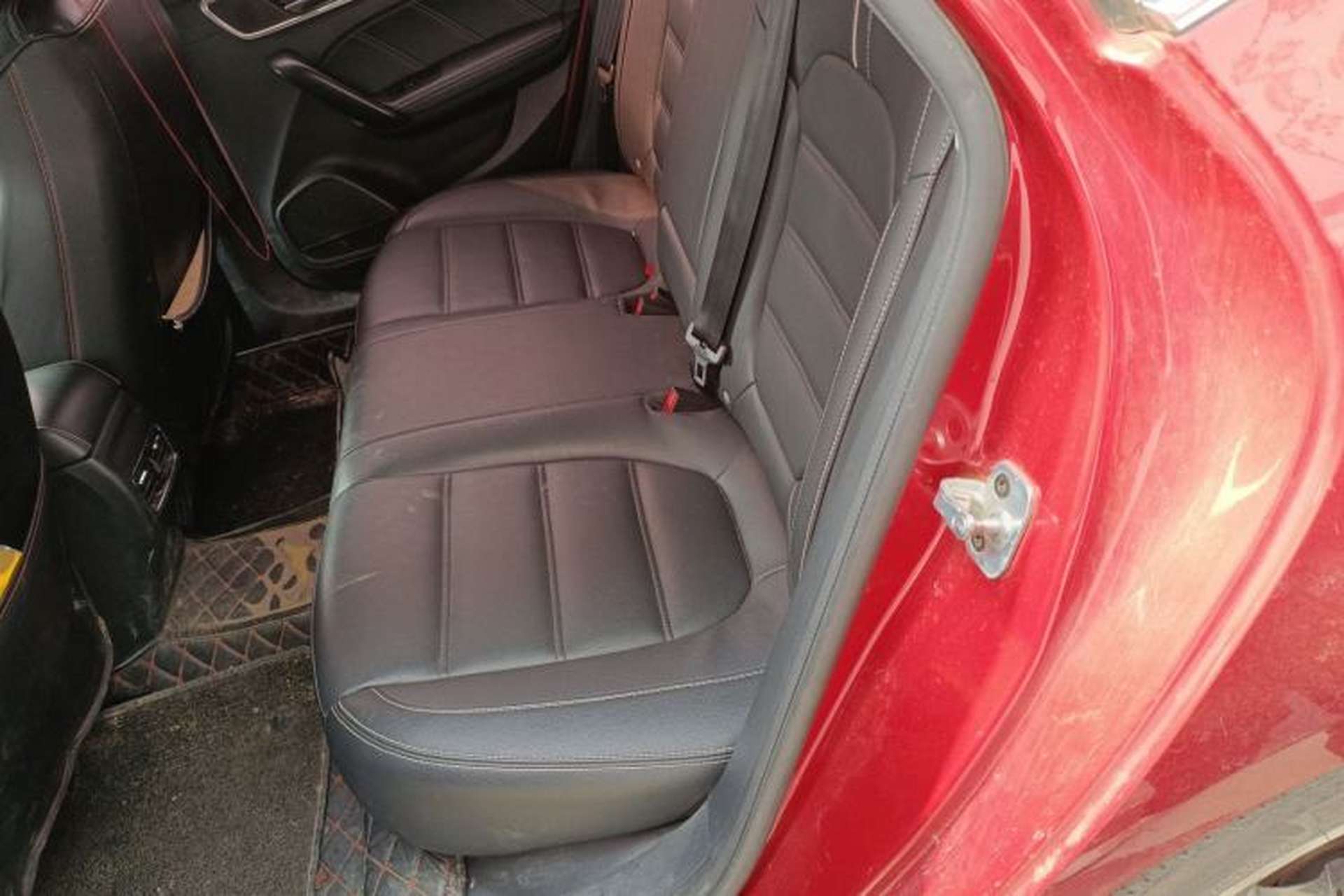 Used MG 6 2017 20T Automatic Luxury Smart Connect Version China V Standard Left Rear Seat