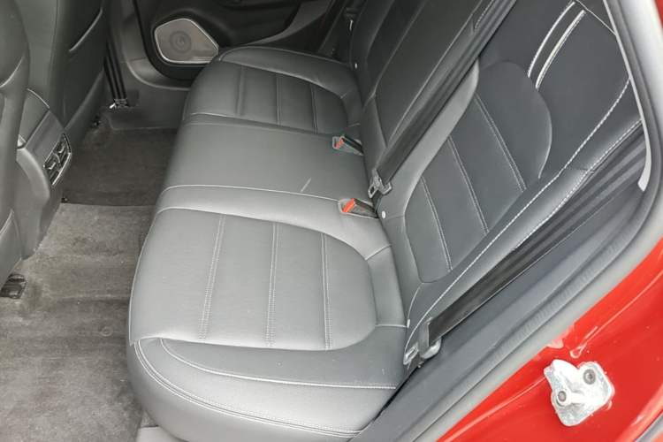 Used MG 6 2017 20T Automatic Luxury Smart Connect Version China V Standard Left Rear Seat