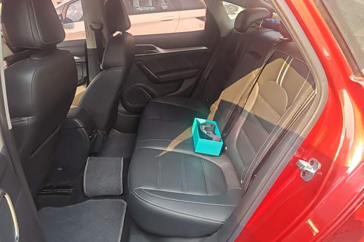 Used MG 6 2017 20T Automatic Luxury Smart Connect Version China V Standard Left Rear Seat