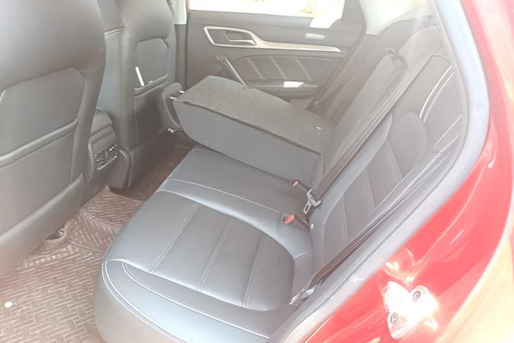 Used MG 6 2017 20T Automatic Luxury Smart Connect Version China V Standard Left Rear Seat