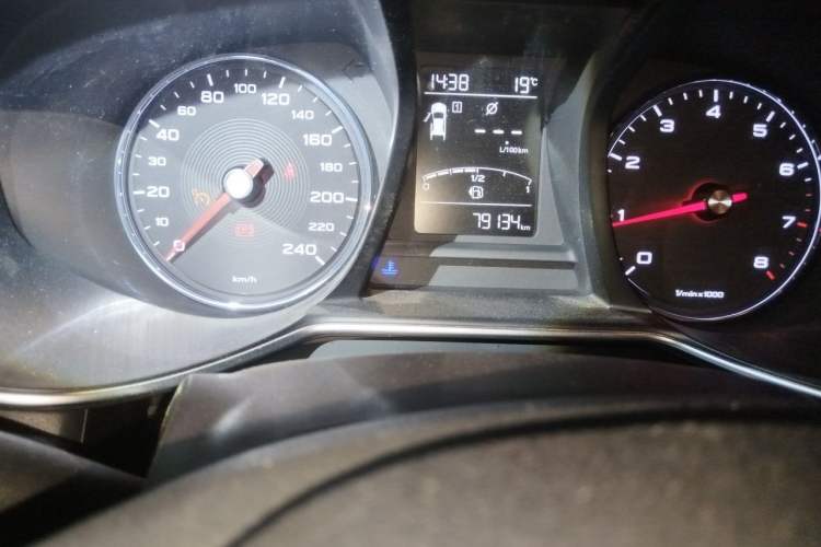 Used MG 6 2017 20T Manual Luxury Smart Connect Version China V Standard Odometer Close Up