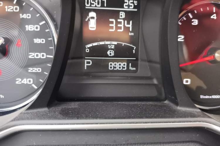 Used MG 6 2017 20T Automatic Luxury Smart Connect Version China V Standard Odometer Close Up
