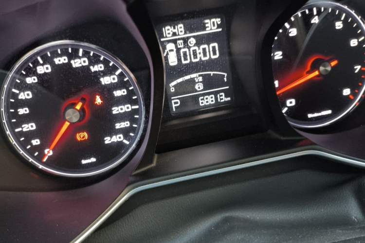 Used MG 6 2017 20T Automatic Luxury Smart Connect Version China V Standard Odometer Close Up