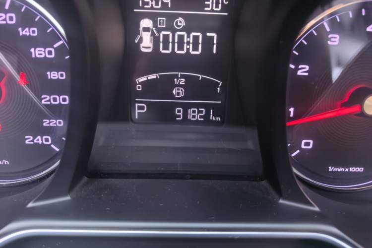 Used MG 6 2017 20T Automatic Prestige Internet Edition China V Standard Odometer Close Up