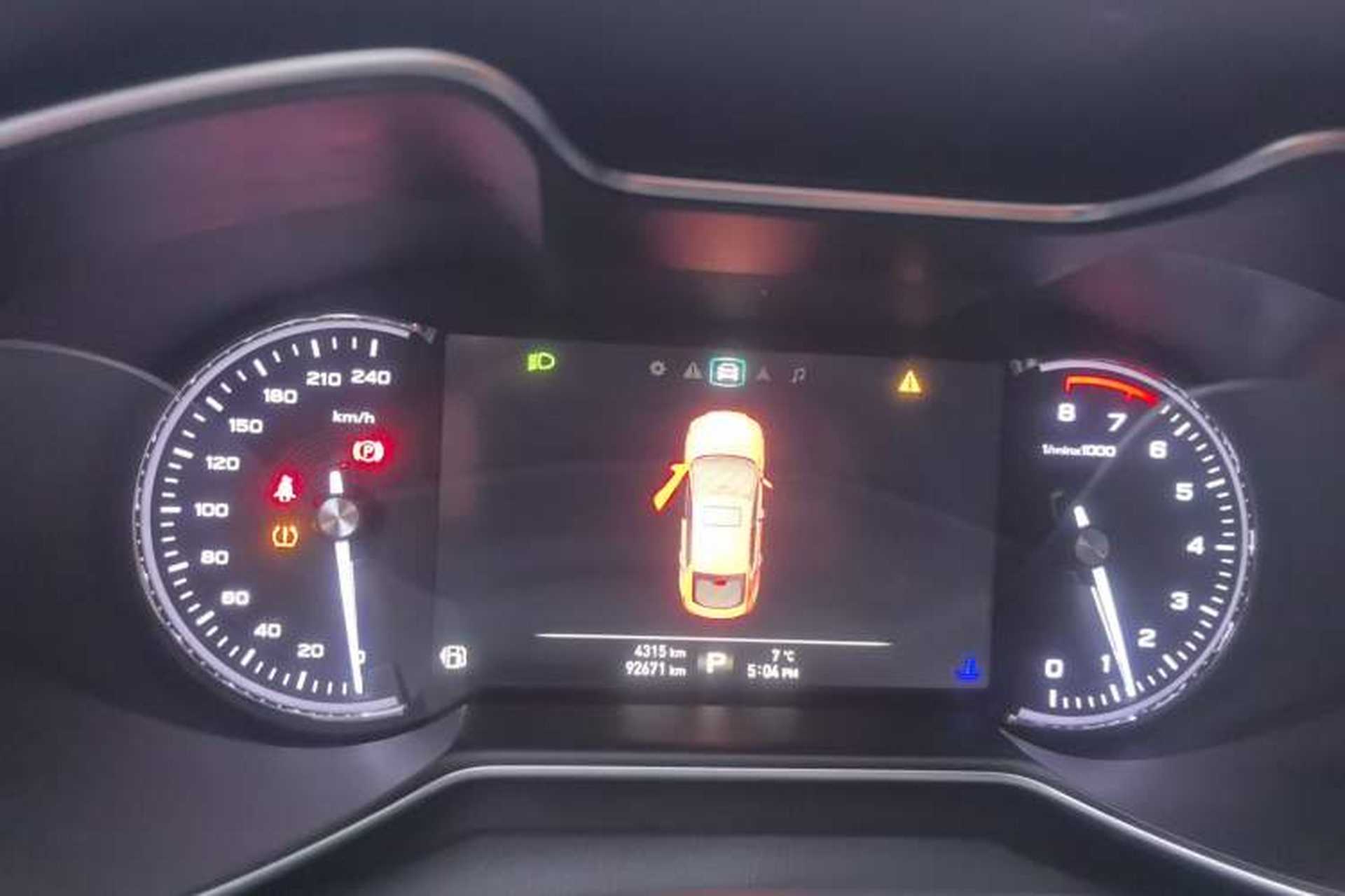 Used MG 6 2017 20T Automatic Trophy Prestige Internet Edition China V Standard Odometer Close Up