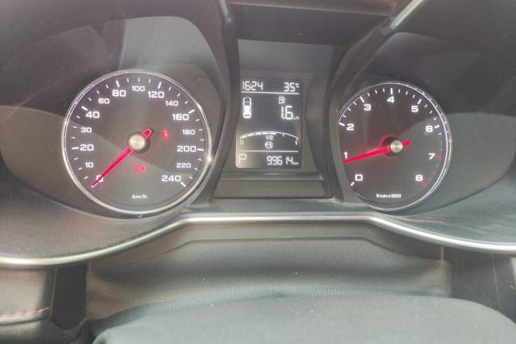 Used MG 6 2017 20T Automatic Elite Smart Connect Version China V Standard Odometer Close Up