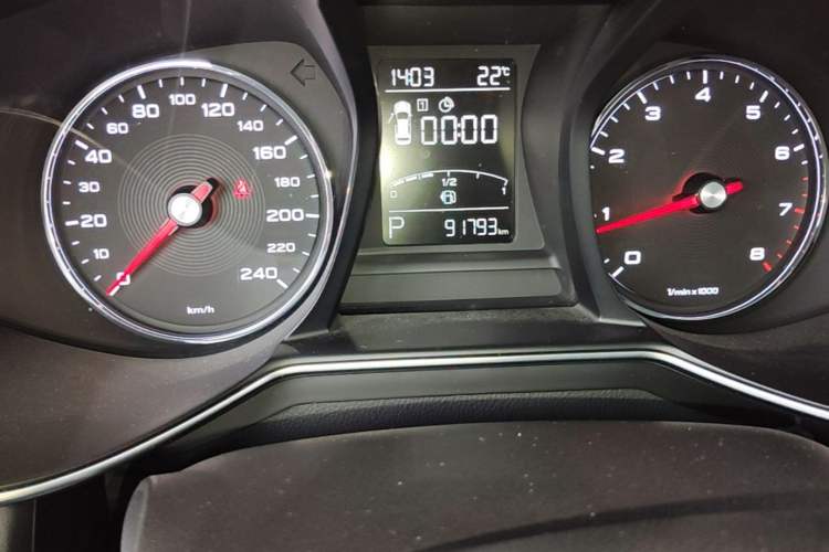 Used MG 6 2017 20T Automatic Prestige Internet Edition China V Standard Odometer Close Up