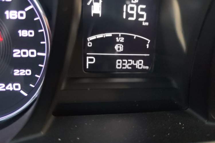 Used MG 6 2017 20T Automatic Luxury Smart Connect Version China V Standard Odometer Close Up