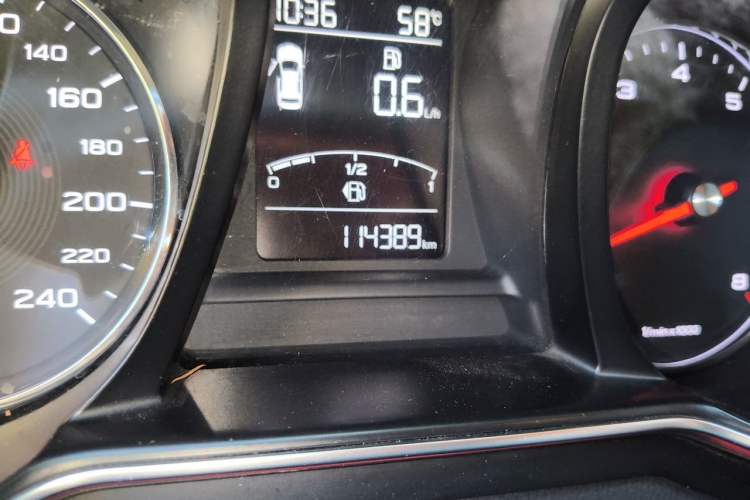 Used MG 6 2017 20T Manual Luxury Smart Connect Version China V Standard Odometer Close Up