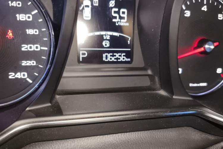 Used MG 6 2017 20T Automatic Luxury Smart Connect Version China V Standard Odometer Close Up