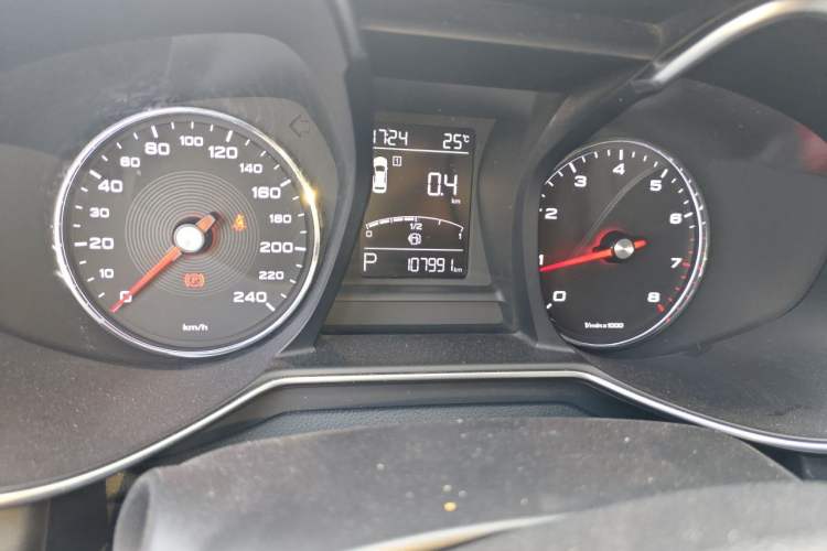Used MG 6 2017 20T Automatic Elite Smart Connect Version China V Standard Odometer Close Up