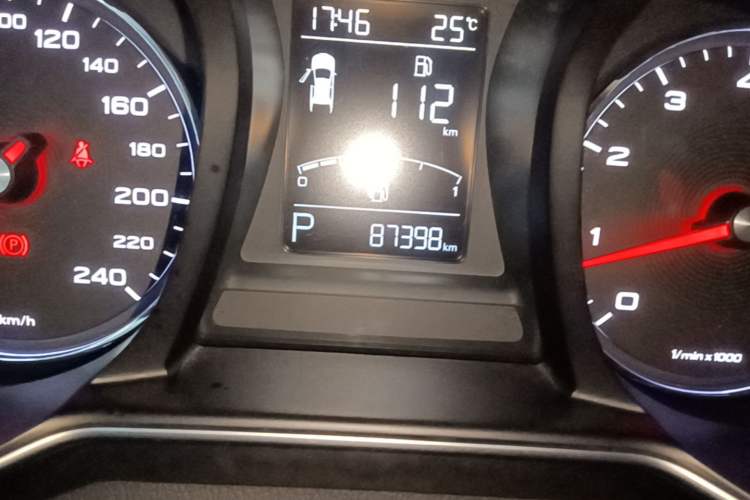 Used MG 6 2017 20T Automatic Luxury Smart Connect Version China V Standard Odometer Close Up