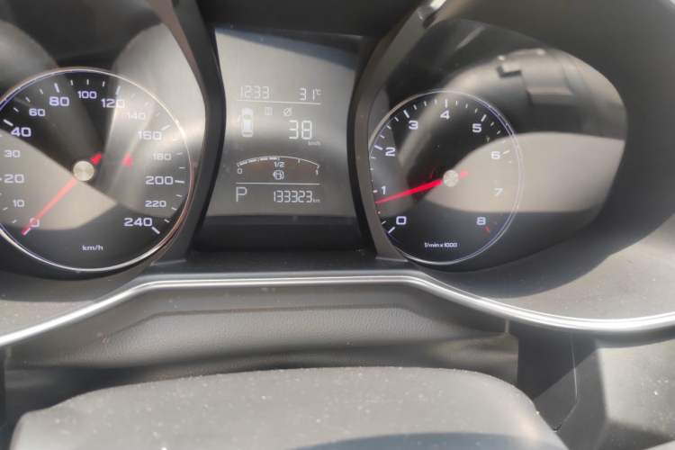 Used MG 6 2017 20T Automatic Elite Smart Connect Version China V Standard Odometer Close Up