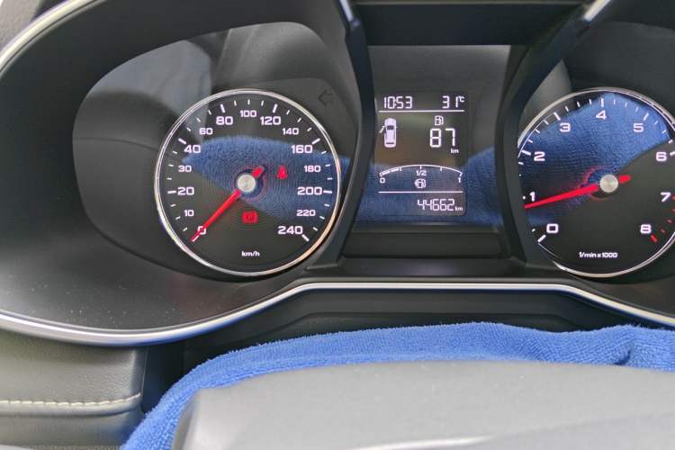 Used MG 6 2017 20T Manual Luxury Smart Connect Version China V Standard Odometer Close Up