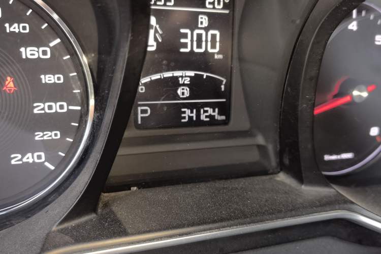 Used MG 6 2017 20T Automatic Elite Smart Connect Version China V Standard Odometer Close Up