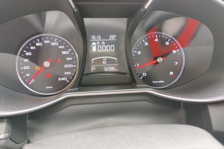 Used MG 6 2017 20T Automatic Luxury Smart Connect Version China V Standard Odometer Close Up