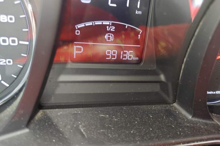 Used MG 6 2017 20T Automatic Luxury Smart Connect Version China V Standard Odometer Close Up