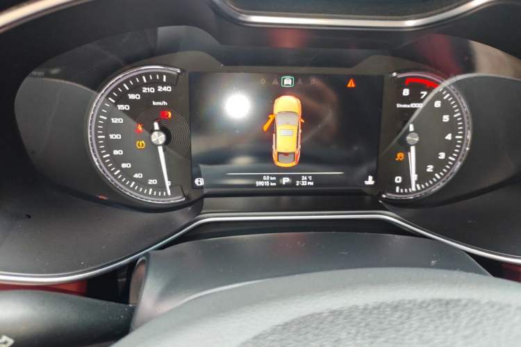 Used MG 6 2017 20T Automatic Trophy Prestige Internet Edition China V Standard Odometer Close Up