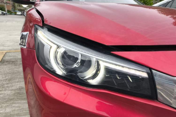 Used MG 6 2017 20T Automatic Luxury Smart Connect Version China V Standard Right Front Headlight