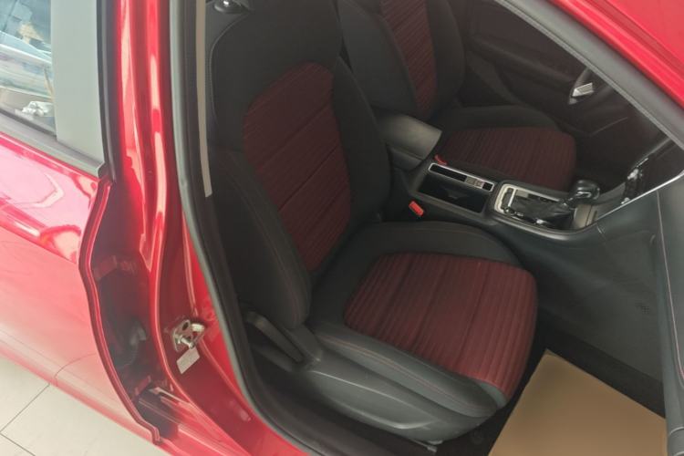 Used MG 6 2017 20T Automatic Elite Smart Connect Version China V Standard Right Front Seat