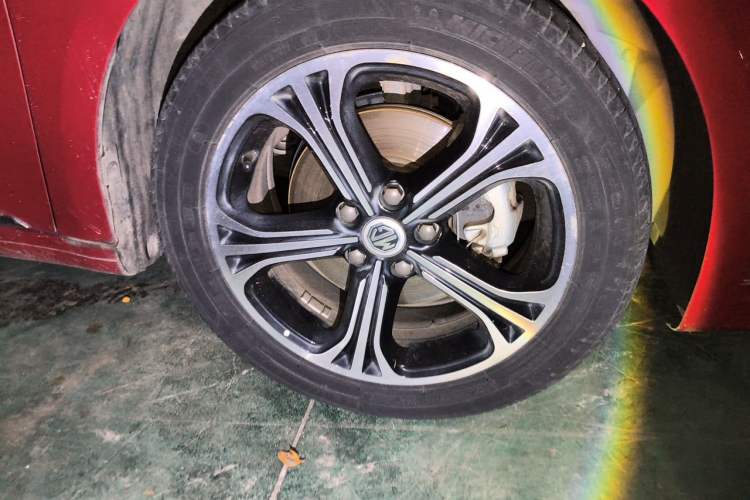 Used MG 6 2017 20T Automatic Luxury Smart Connect Version China V Standard Right Front Wheel Hub