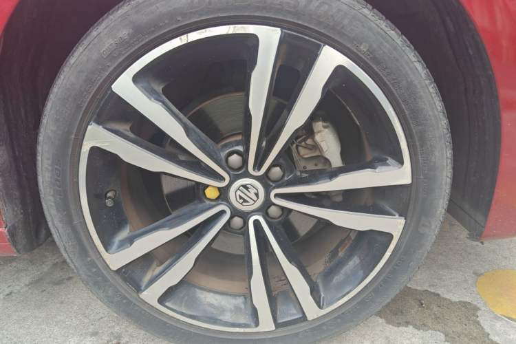 Used MG 6 2017 20T Automatic Trophy Prestige Internet Edition China V Standard Right Front Wheel Hub
