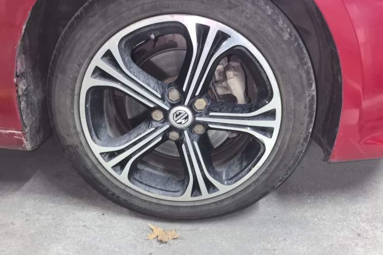 Used MG 6 2017 20T Automatic Luxury Smart Connect Version China V Standard Right Front Wheel Hub