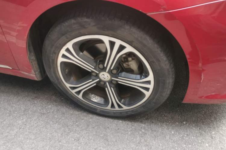 Used MG 6 2017 20T Automatic Luxury Smart Connect Version China V Standard Right Front Wheel Hub