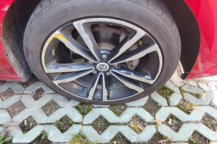 Used MG 6 2017 20T Automatic Trophy Prestige Internet Edition China V Standard Right Front Wheel Hub