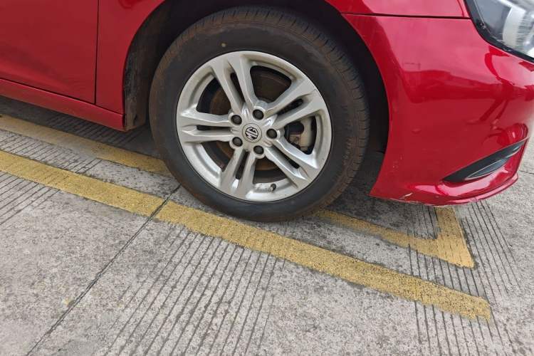 Used MG 6 2017 20T Manual Elite Smart Connect Version China V Standard Right Front Wheel Hub
