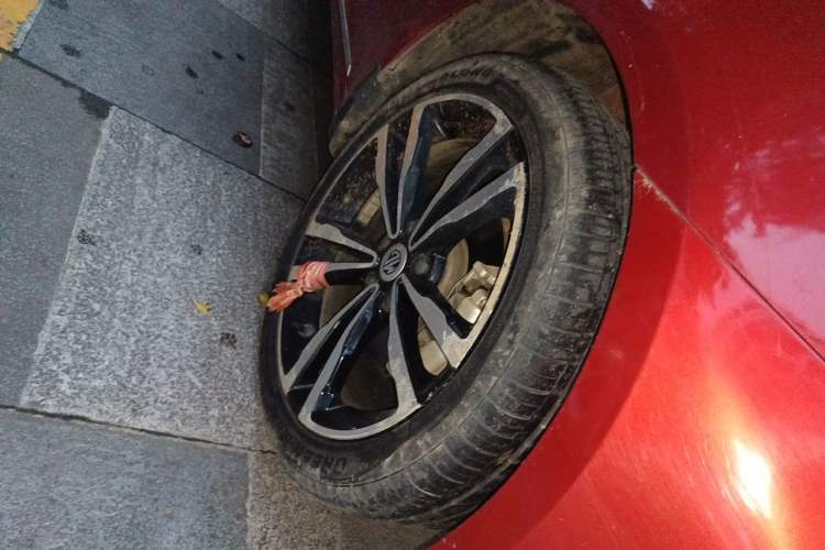 Used MG 6 2017 20T Automatic Trophy Prestige Internet Edition China V Standard Right Front Wheel Hub