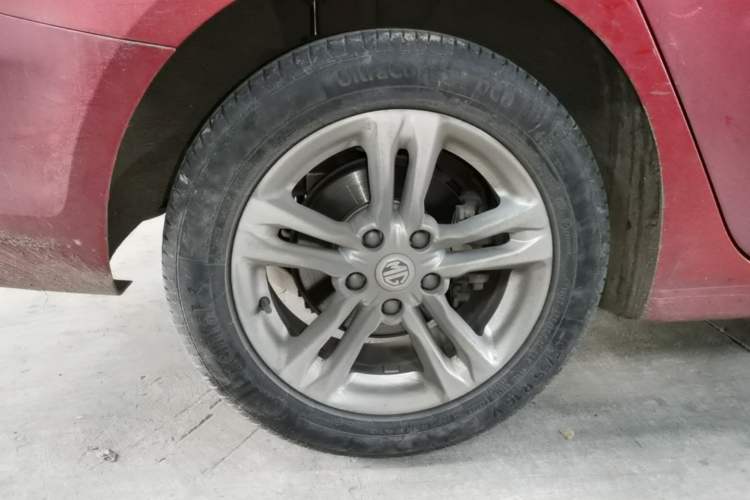 Used MG 6 2017 20T Automatic Elite Smart Connect Version China V Standard Right Rear Wheel Hub