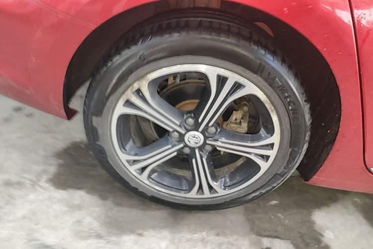 Used MG 6 2017 20T Automatic Luxury Smart Connect Version China V Standard Right Rear Wheel Hub