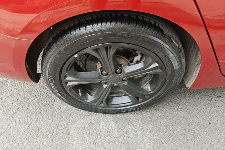 Used MG 6 2017 20T Automatic Luxury Smart Connect Version China V Standard Right Rear Wheel Hub
