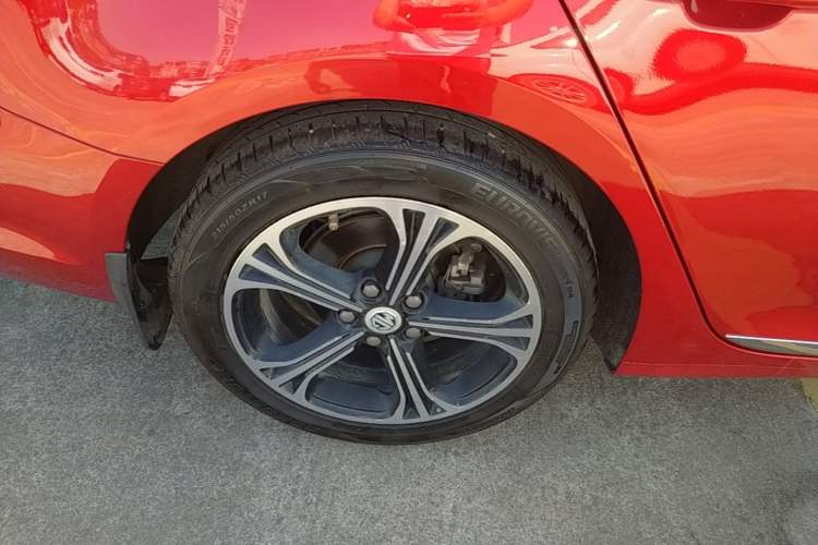 Used MG 6 2017 20T Automatic Luxury Smart Connect Version China V Standard Right Rear Wheel Hub