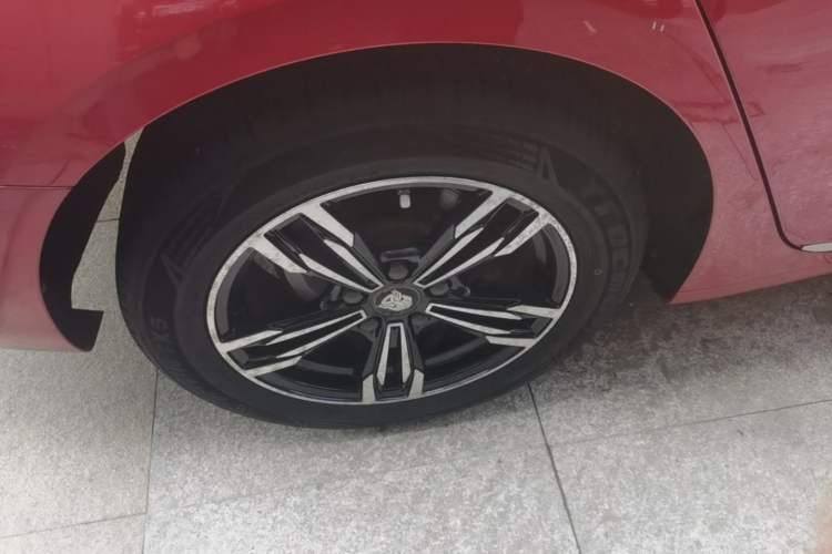 Used MG 6 2017 20T Automatic Elite Smart Connect Version China V Standard Right Rear Wheel Hub