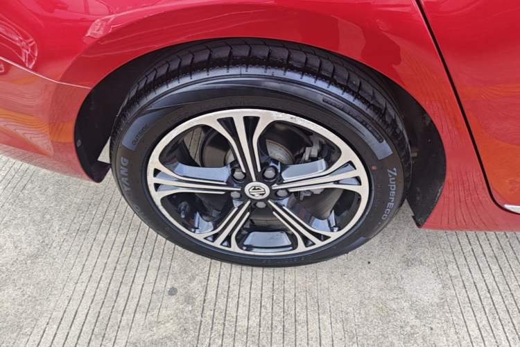 Used MG 6 2017 20T Automatic Luxury Smart Connect Version China V Standard Right Rear Wheel Hub