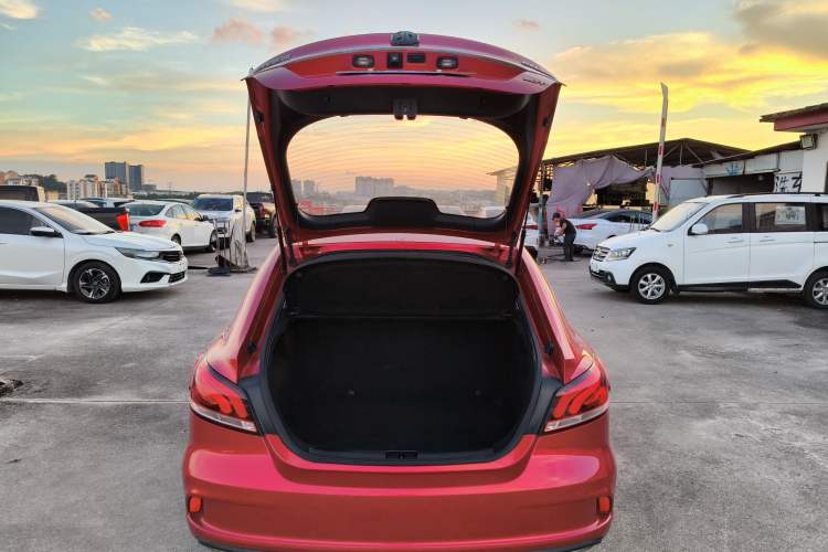 Used MG 6 2017 20T Automatic Luxury Smart Connect Version China V Standard Trunk