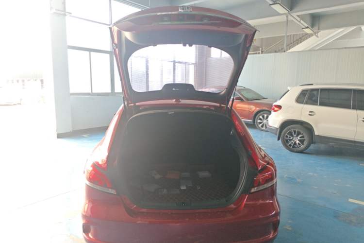 Used MG 6 2017 20T Automatic Trophy Prestige Internet Edition China V Standard Trunk