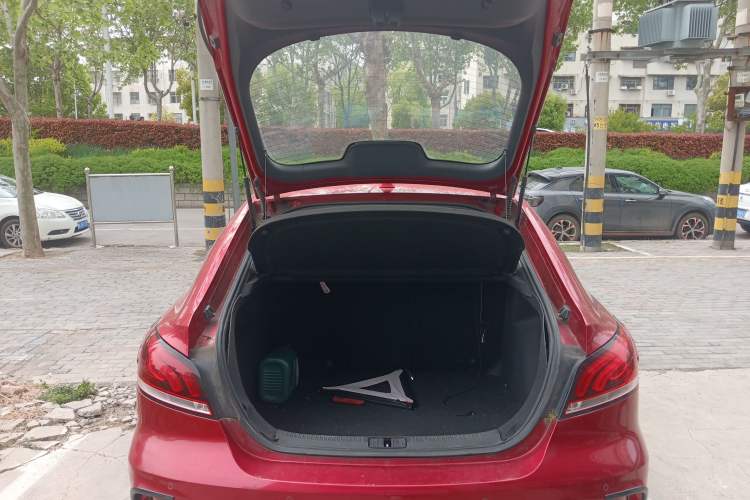 Used MG 6 2017 20T Automatic Luxury Smart Connect Version China V Standard Trunk