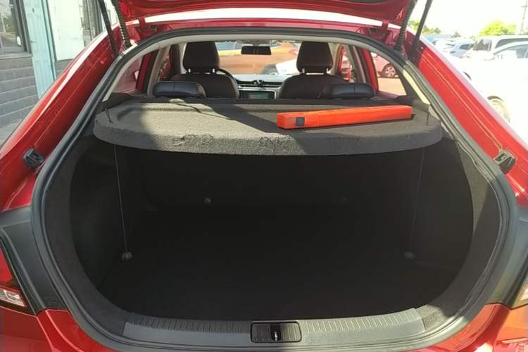 Used MG 6 2017 20T Automatic Luxury Smart Connect Version China V Standard Trunk