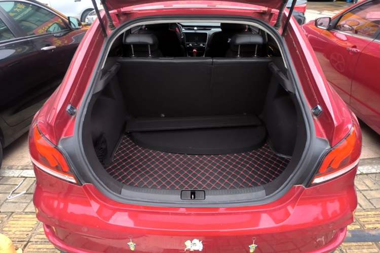 Used MG 6 2017 20T Automatic Luxury Smart Connect Version China V Standard Trunk