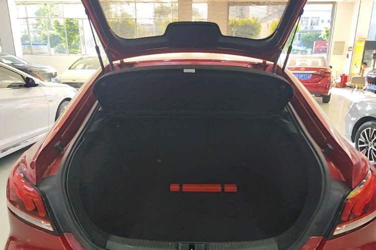 Used MG 6 2017 20T Automatic Luxury Smart Connect Version China V Standard Trunk