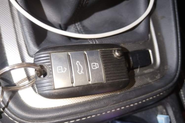 Used MG 6 2017 20T Manual Luxury Smart Connect Version China V Standard Vehicle Key